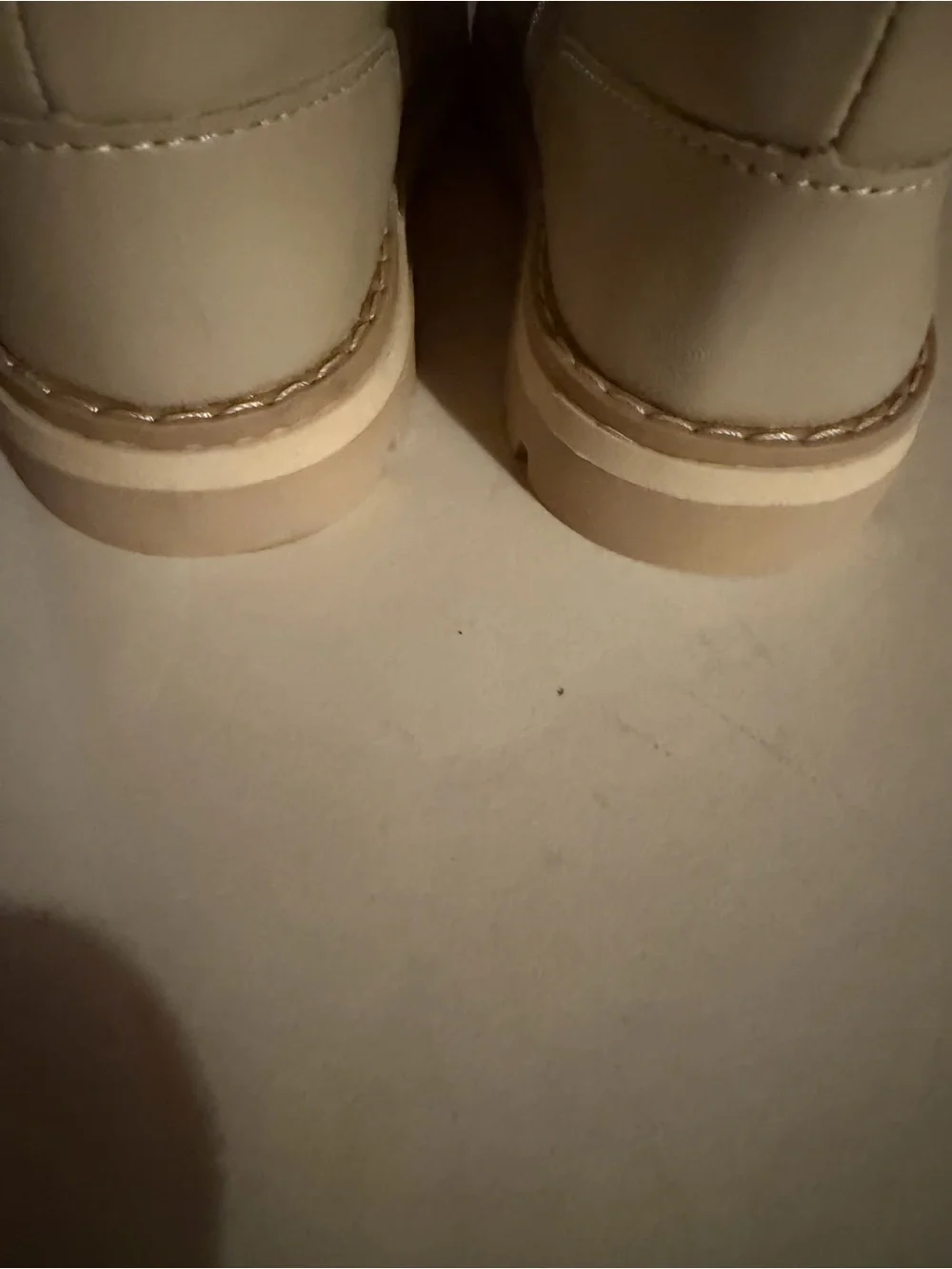 Zara Kids Puffer Boots in Beige Size 7